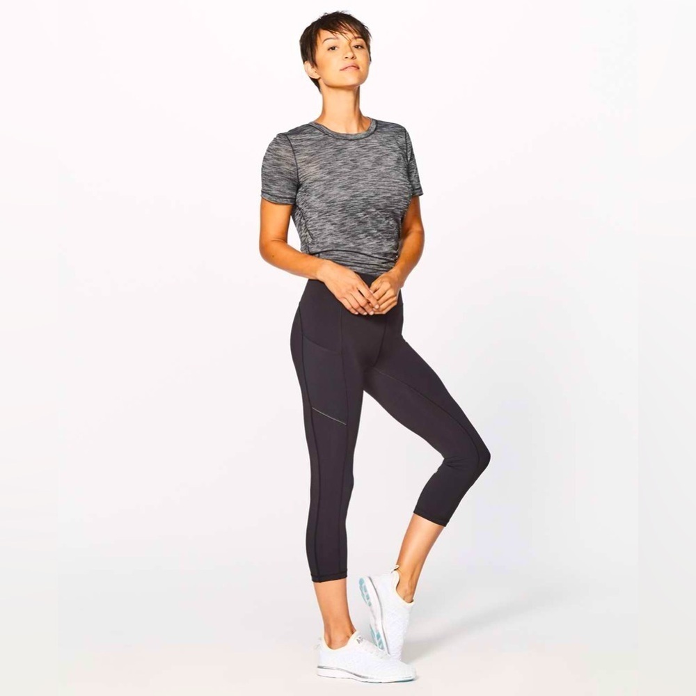 LULULEMON | SPEED UP CROP 21” IN BLACK LEGGINGS SIZE 6